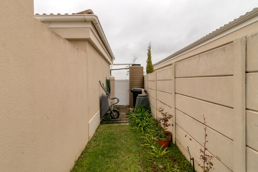 3 Bedroom Property for Sale in Somerset Ridge Western Cape